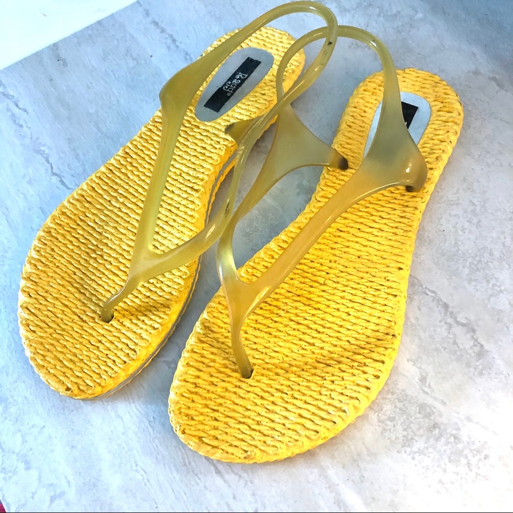 3/$20 Ragg yellow flip flops